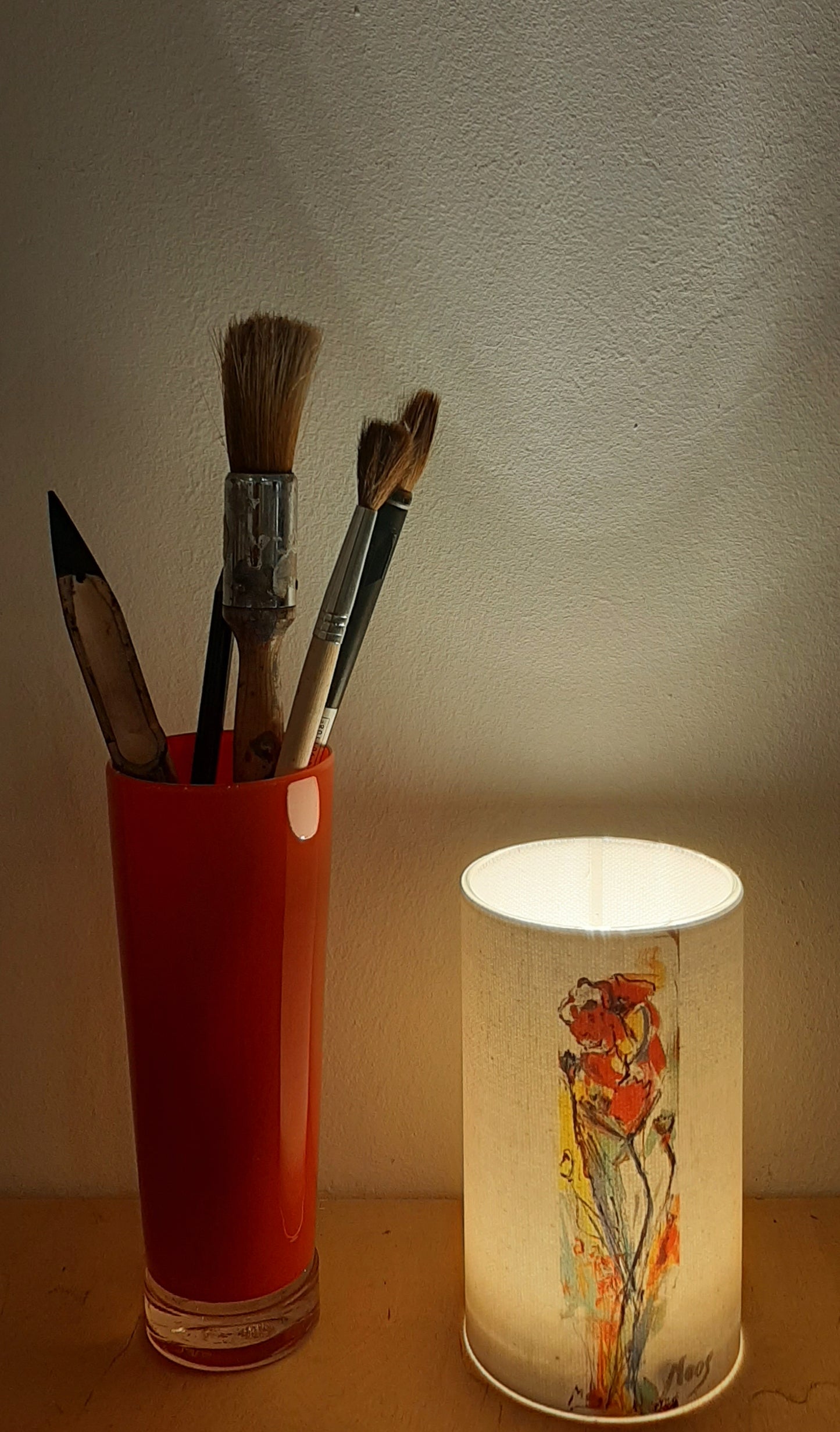 Tischlampe /Blumen-Tanz/ Leinwanddruck auf Glas mit LED Birne warmweiß oder auch als Solarlampe