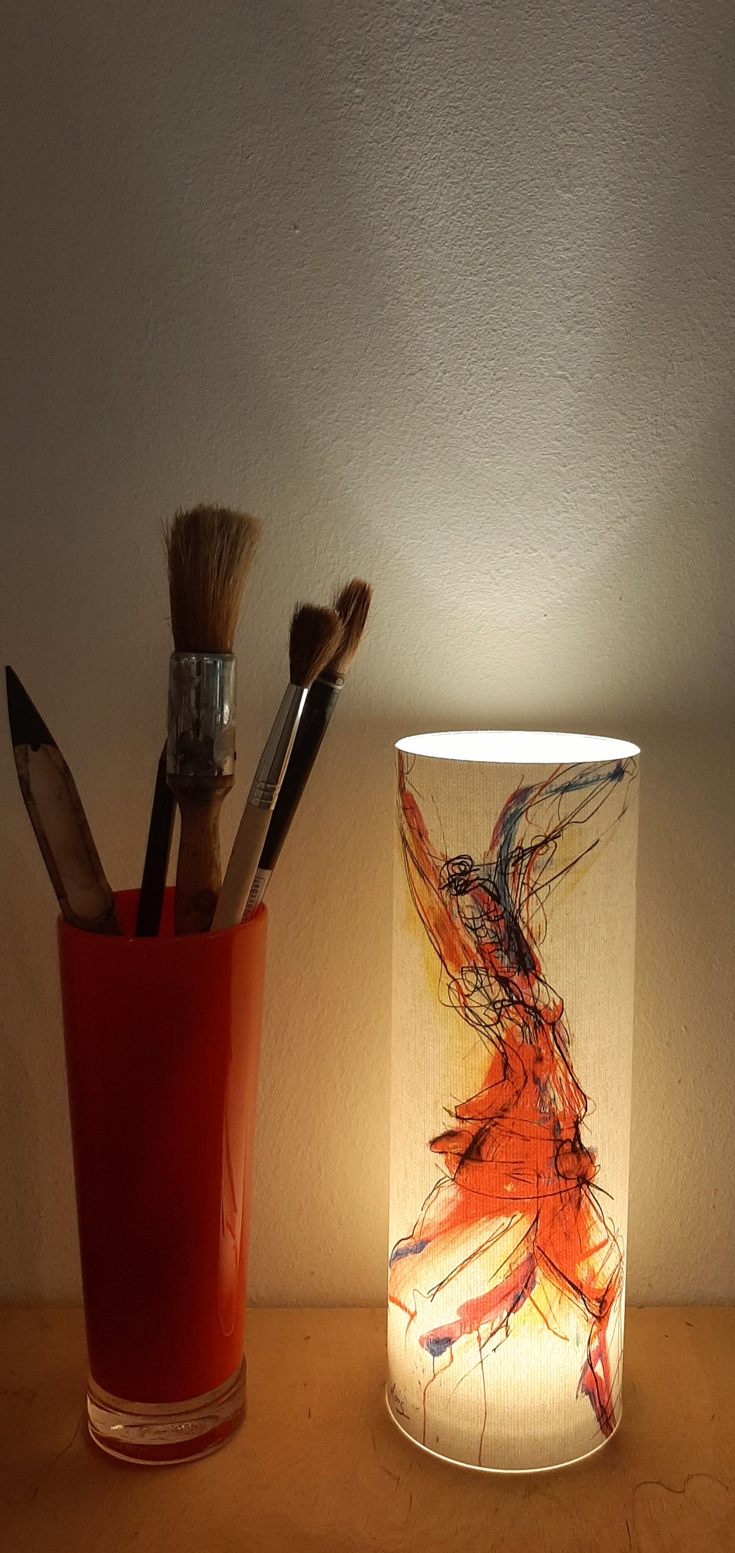 Tischlampe auch mit Solarmodul/Tanz/ Innere Freiheit Leinwanddruck auf Glas mit LED Birne warmweiß oder auch als Solarlampe