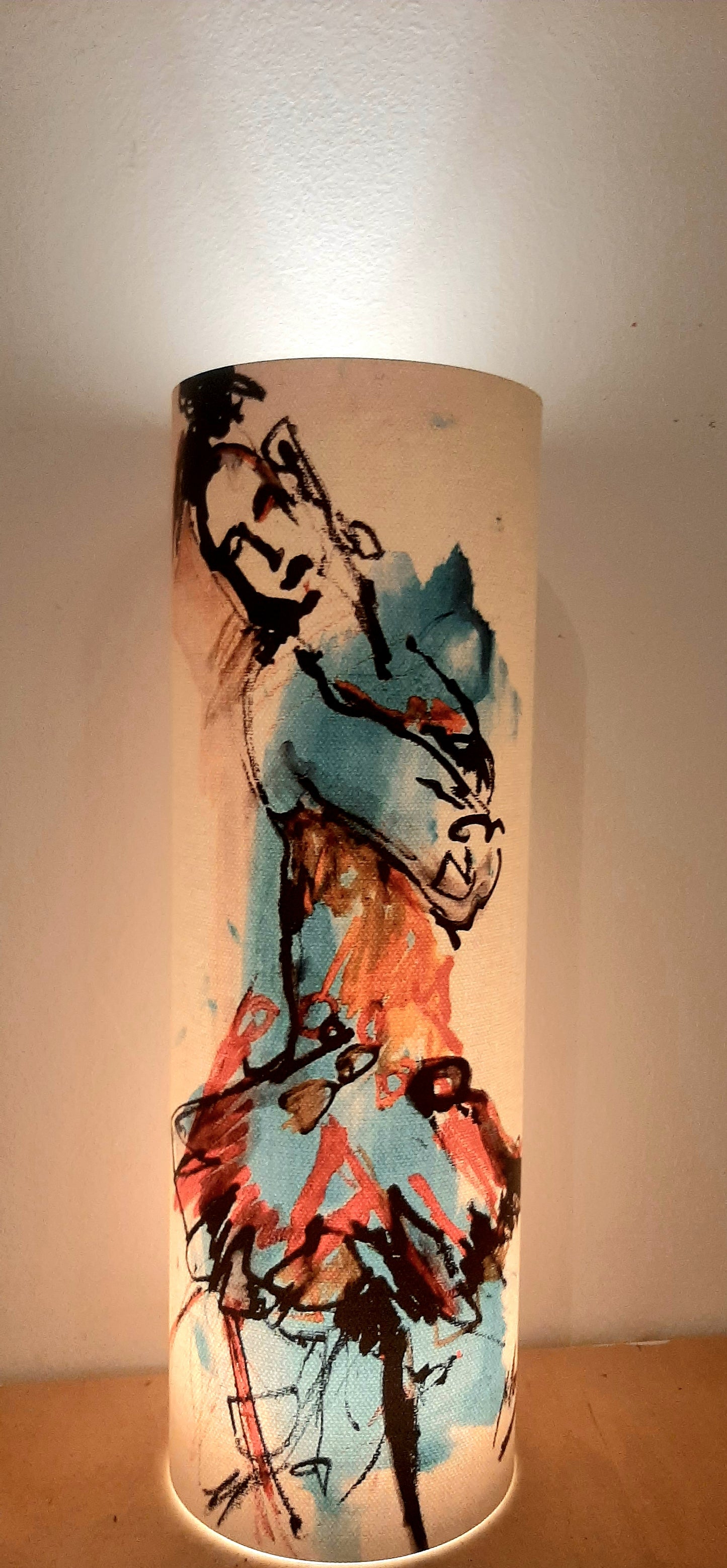 Tischlampe mit Solarmodul und Kunstdruck auf Glas